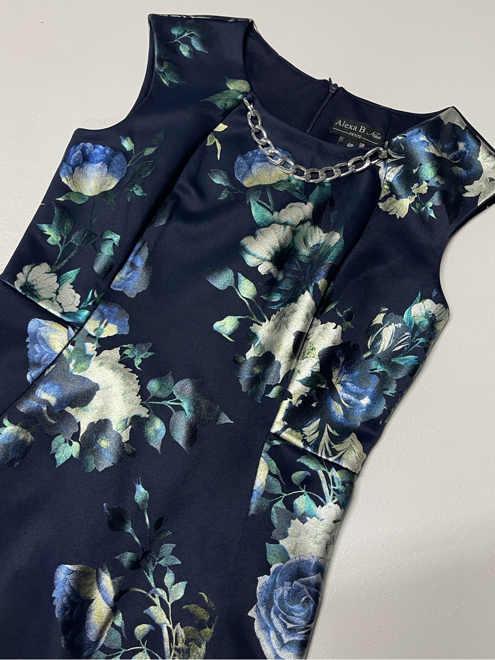 Alexa B Nites Navy Sleeveless Chain Neckline Floral Sheath Dress Size 4P - Picture 5 of 9